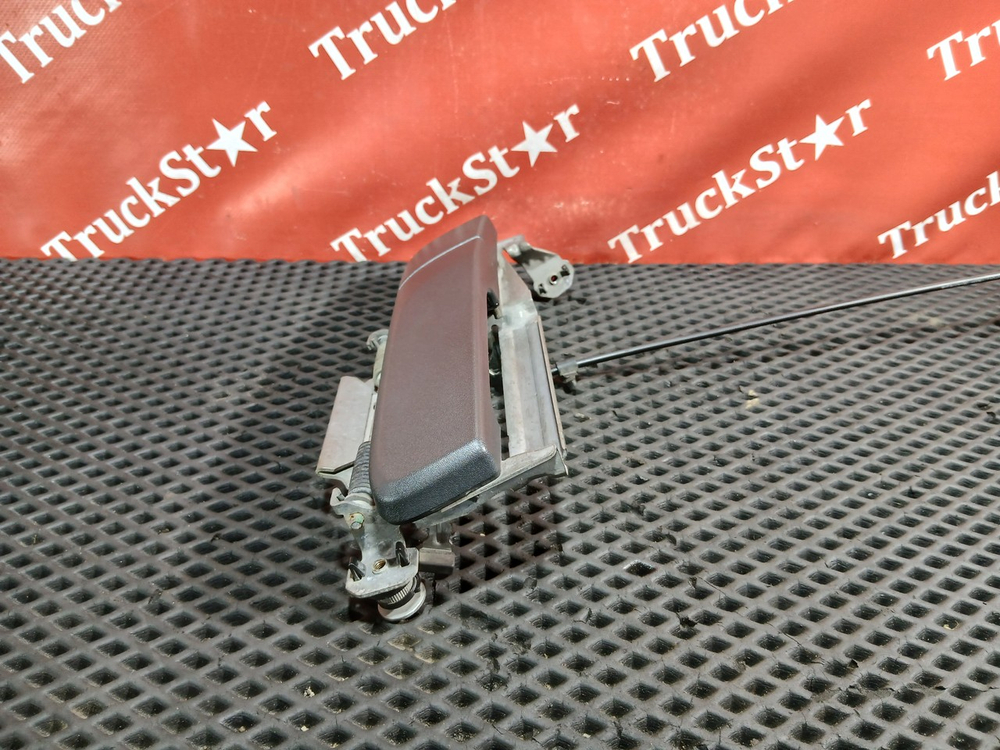 Ручка двери наружная правая