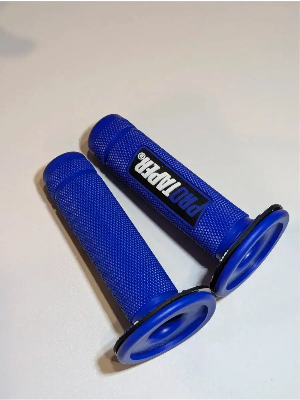 Ручки руля мотоцикла (грипсы) 22 и 24мм ProTaper