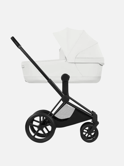 Cybex Priam 5 Style, в цвете Off White (шасси Matt Black) + автокресло Cybex Cloud T Plus