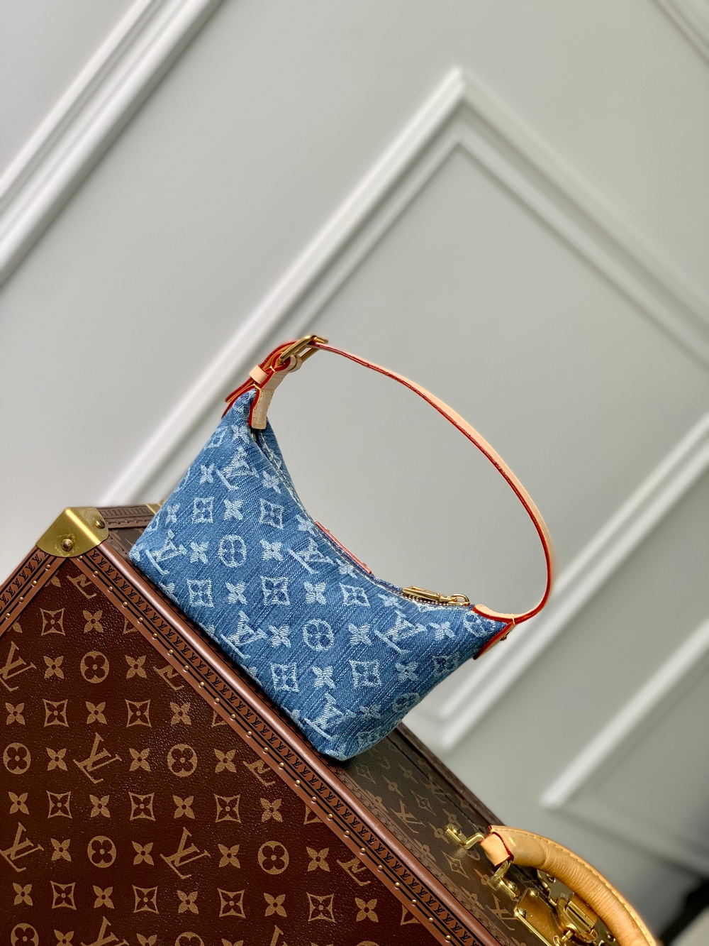 Louis Vuitton Hills Pochette