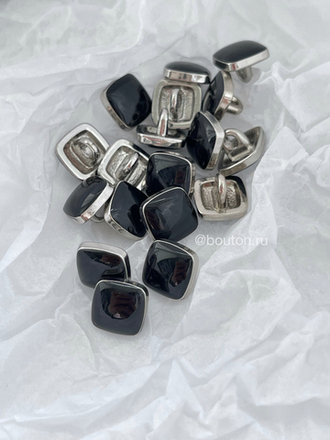 Пуговицы черные серебро квадрат эмаль