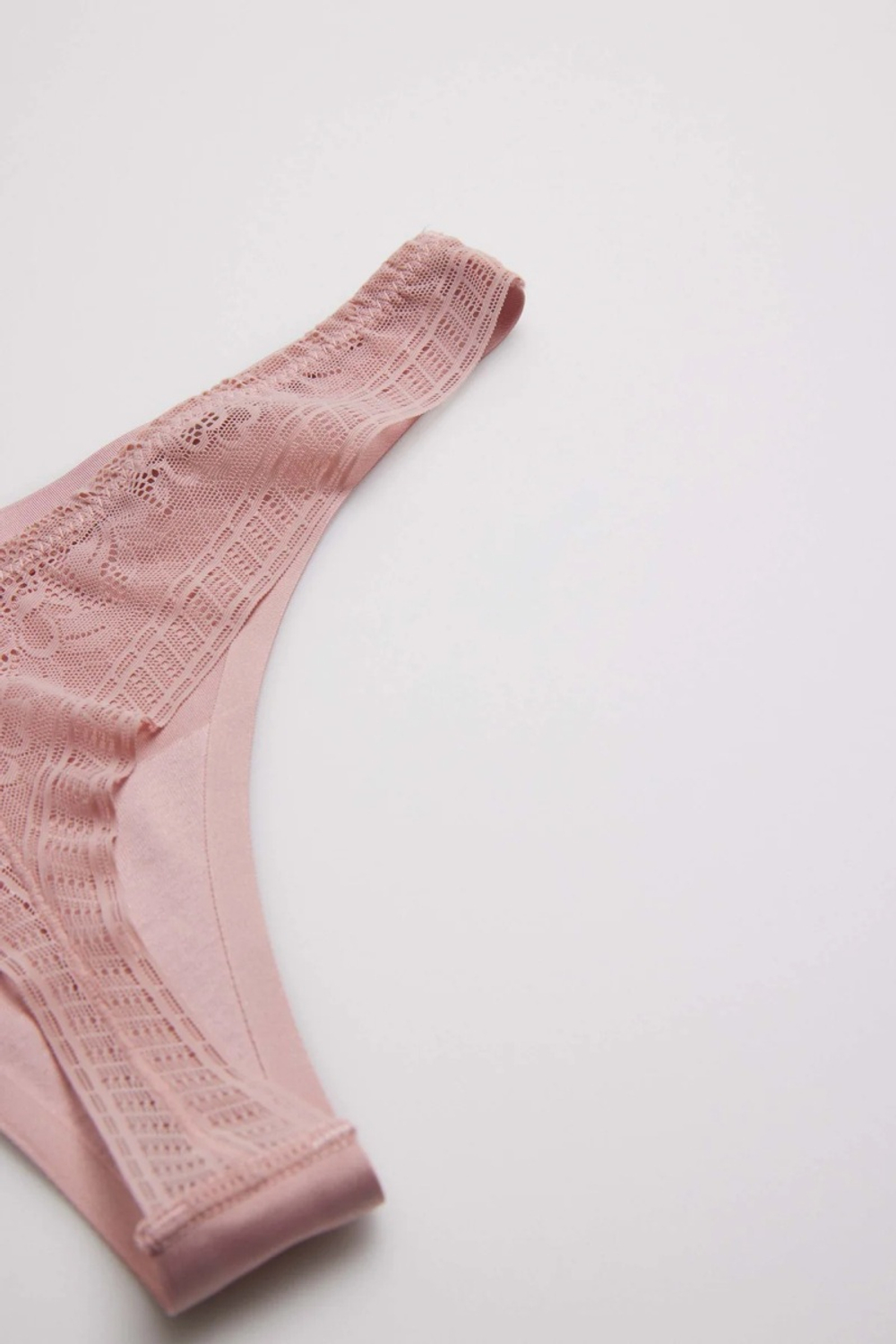 19673 Трусы стринги