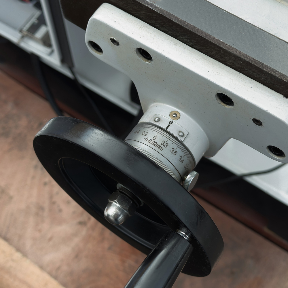 PROMA FHV-50PD универс. фрезерный станок с цифр. измер.