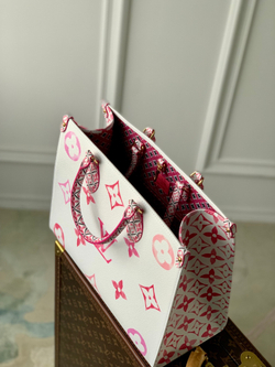 Louis Vuitton Onthego MM
