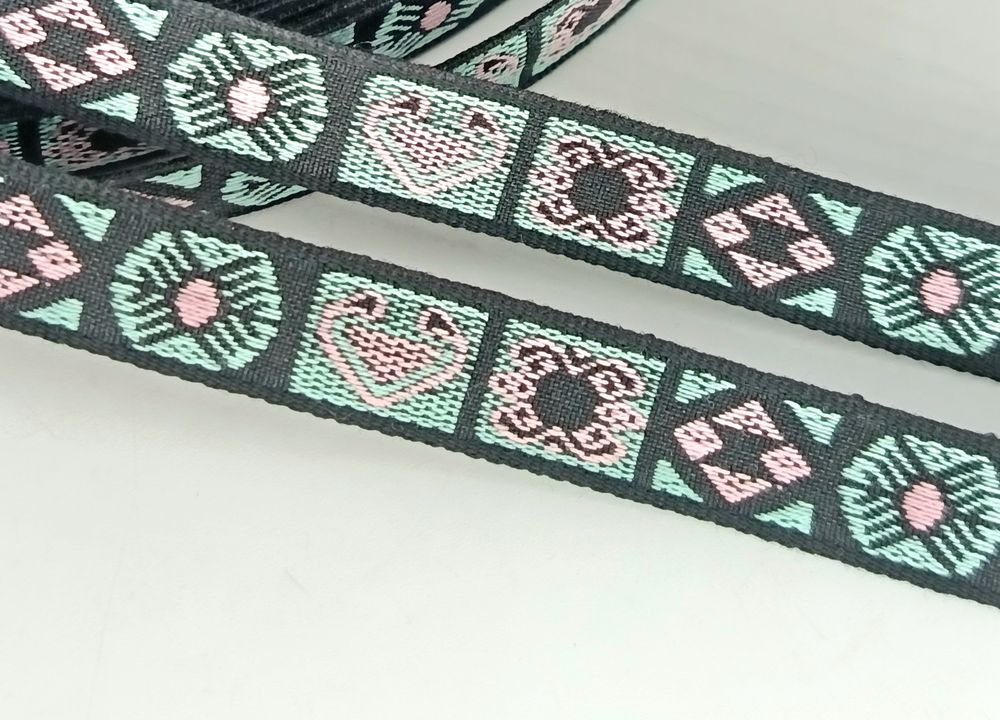 Тесьма жаккард, ш. 1,4 см