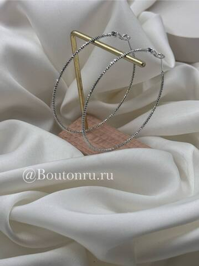 Серьги тонкие кольца серебристые с гранями