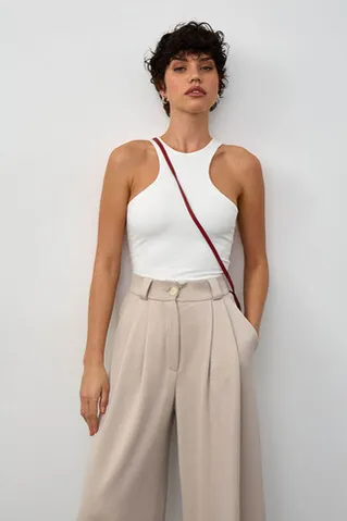 Майка из хлопка кремового цвета