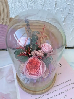 натуральные пионы в колбе