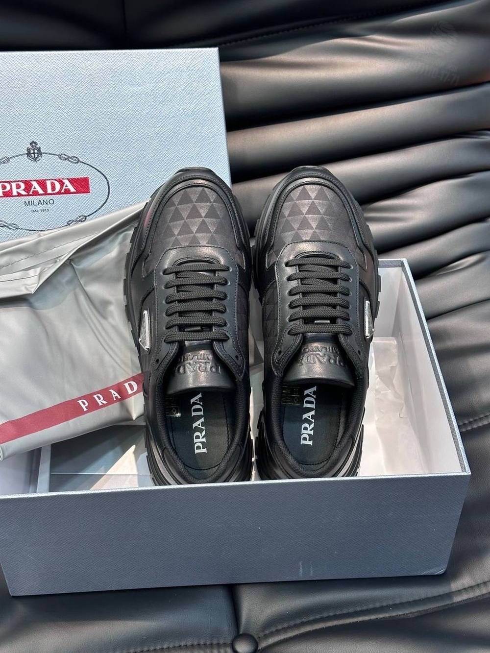 Кроссовки Prada