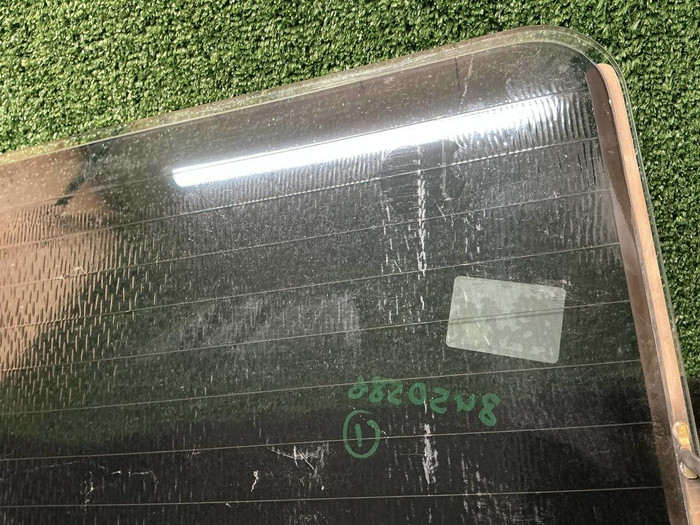 Стекло крышки багажника Mercedes G W463 (08-18)