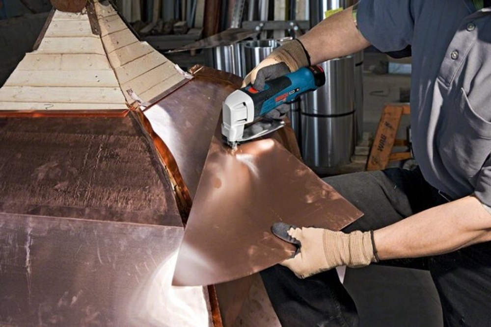 Ножницы аккумуляторные BOSCH GSC 12V-13 листовые без АКБ и ЗУ 0601926105