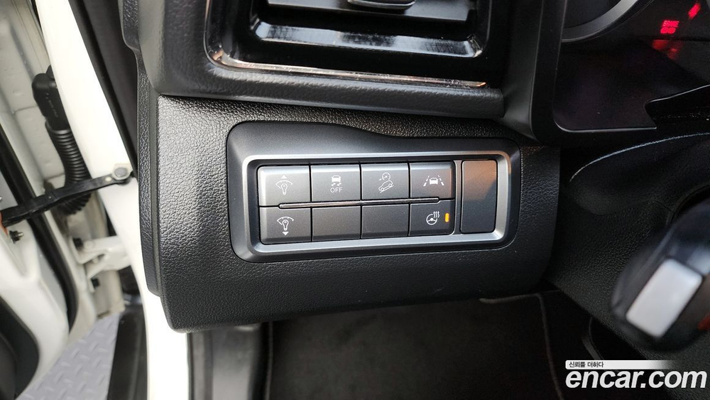 KG Mobility (Ssangyong) Very New Tivoli Дизель 1.6 2WD (04.2020)