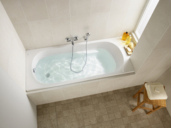 фото в интерьере  Ванна акриловая Roca Genova N 150x75 см ZRU9302894