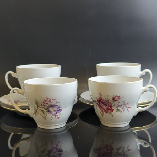 Чайные пары набор на 4 персоны фарфор, изящные цветы, Wloclawek porcelana, золочение, винтаж Польша, времён СССР 1967-1973 гг
