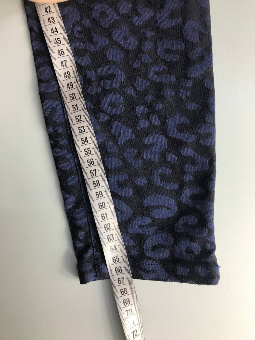 Джинсы Oodji в леопардовые пятнышки маркировка 28-29, на российский 44 размер