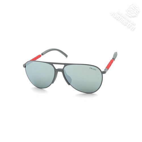 Солнечные очки Prada