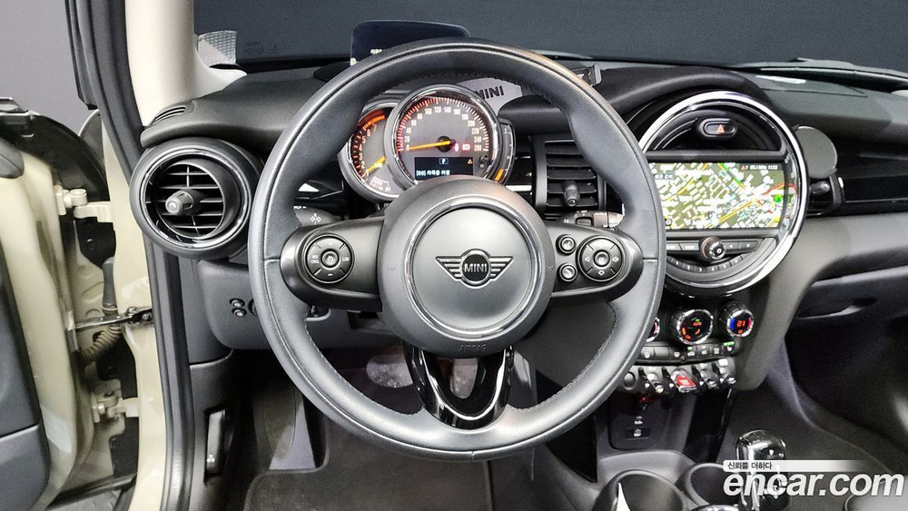 Mini Cooper HIGH (06.2020)