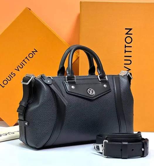 Сумка Louis Vuitton Biker, черный