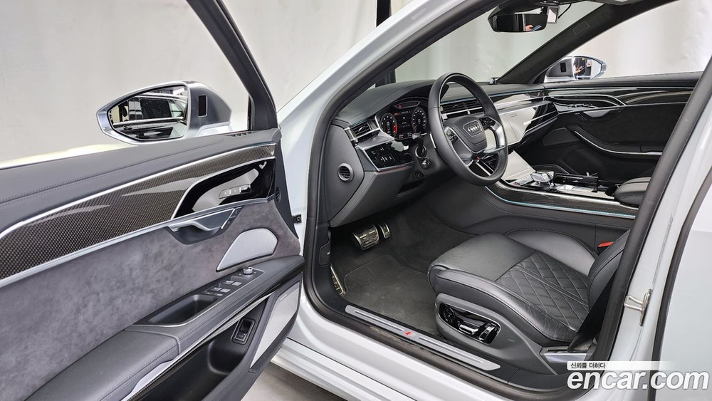 Audi S8 (D5) 4.0 TFSI Quattro LWB (06.2022)