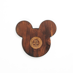 Деревянная менажница из древесины кедра для подачи блюд и закусок с гравировкой "Чудеса случаются"