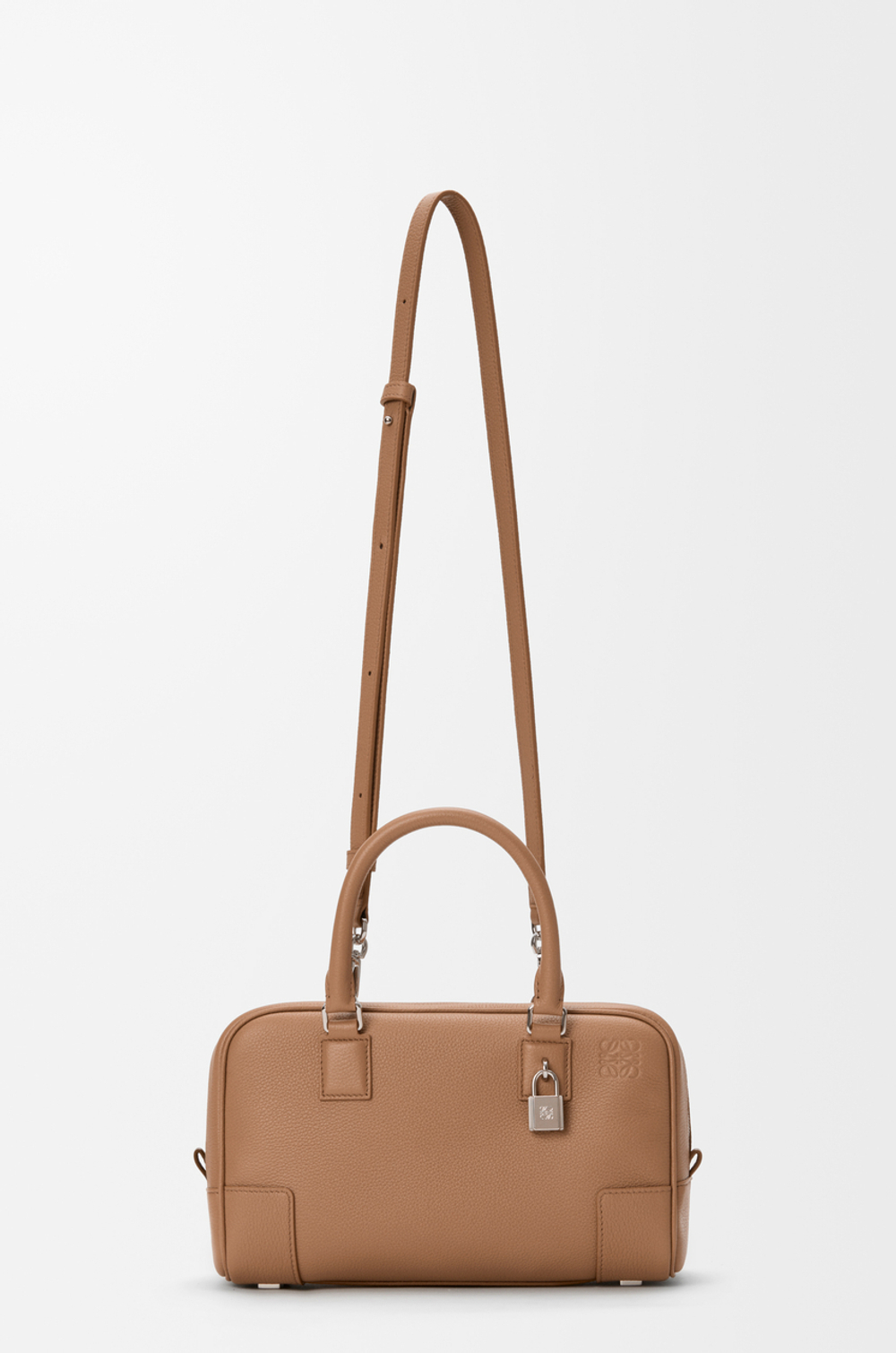 Loewe Сумка Amazona 23 из мягкой зернистой телячьей кожи, мокко