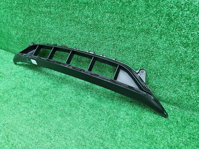 Решетка перед. бампера Mercedes E W213 (20-23) AMG