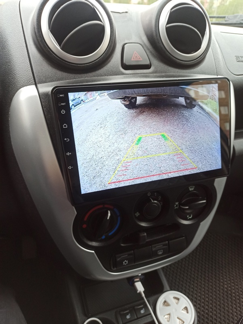 Магнитола для Lada Granta 2011-2018 (взамен ШГУ) - FarCar DX1207M монитор 9" IPS на Android 13, 4+64Гб, CarPlay