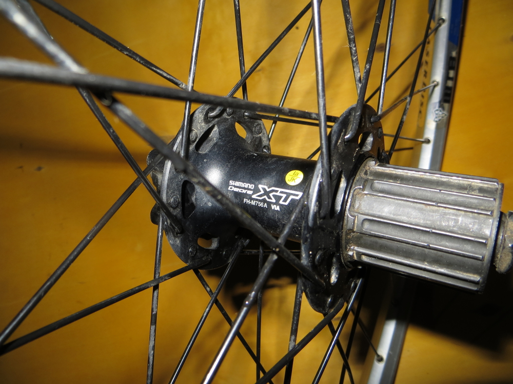 Колесо заднее. Втулка shimano xt FH-M756 обод wtb trail