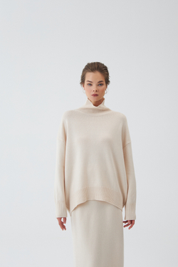 Свитер из кашемира с высоким воротом