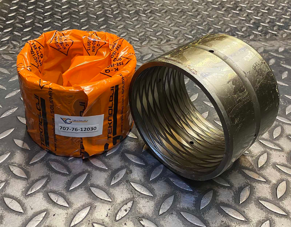 Втулка 707-76-12030