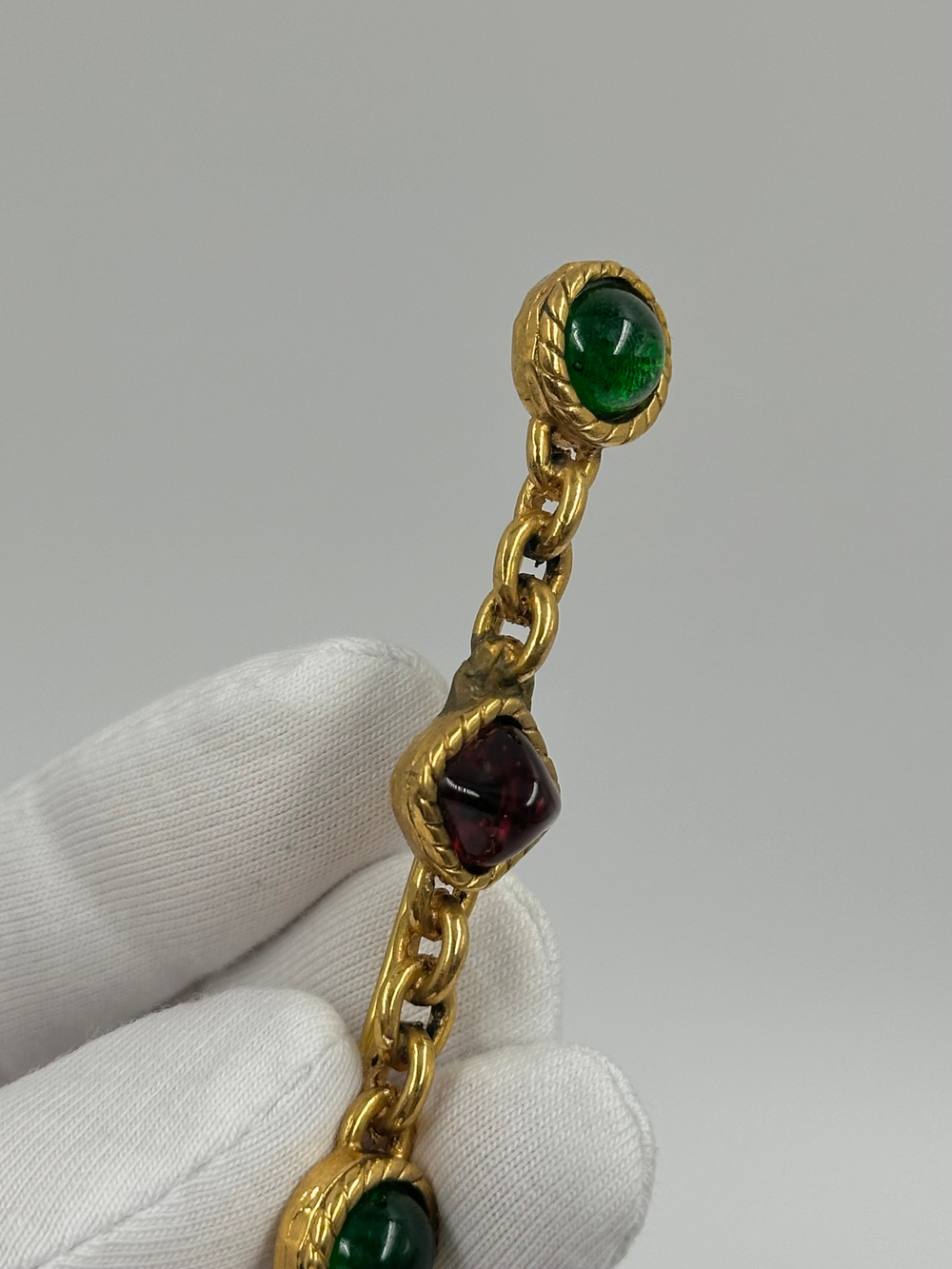 Брошь Chanel с вставкми Gripoix