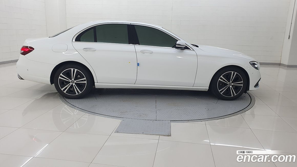 Mercedes-Benz E-Class W213 E250 Avangarde (06.2021)