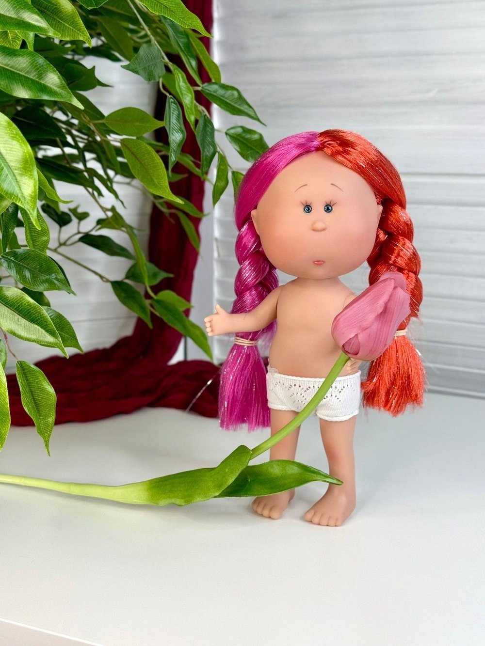 Кукла Nines виниловая 30см MIA без одежды (3000W51)