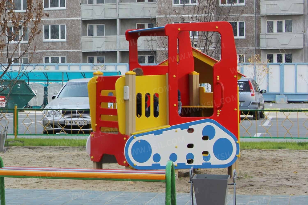 Домик «Трактор»