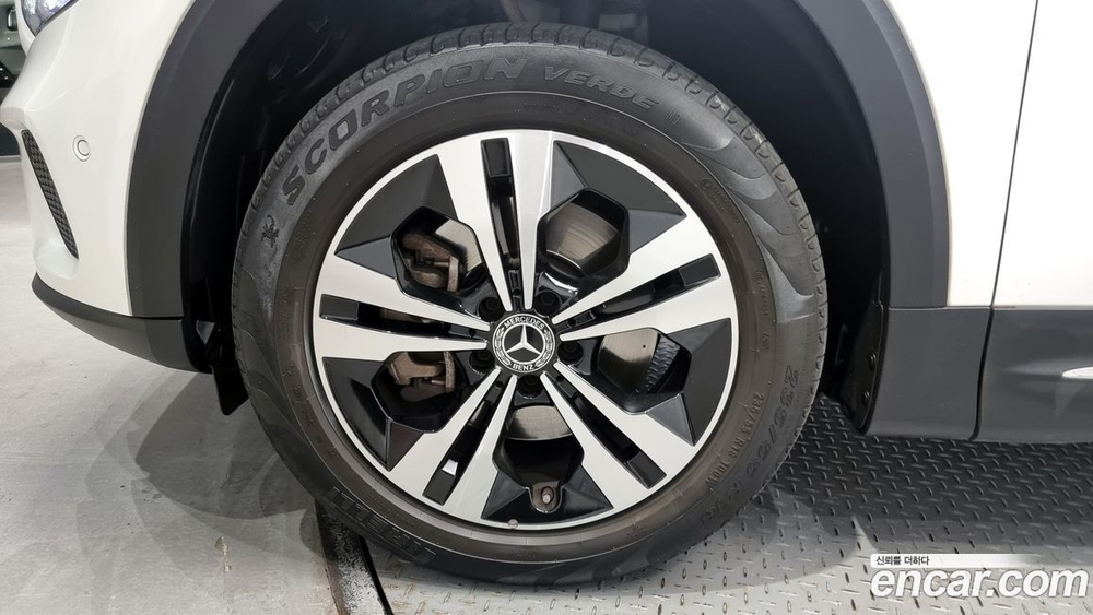 Mercedes-Benz GLB-Class X247 GLB200 d (06.2022)