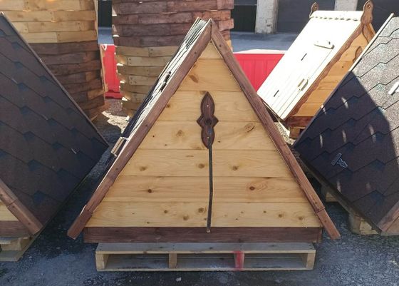 Домик колодезный деревянный с мягкой кровлей