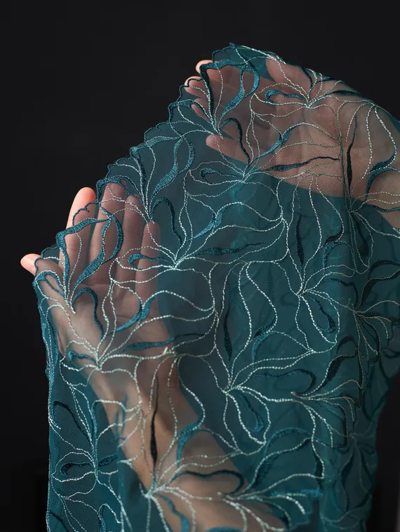 05-170 ОПТ Вышивка на неэл. сетке 23 см, сосна 1994