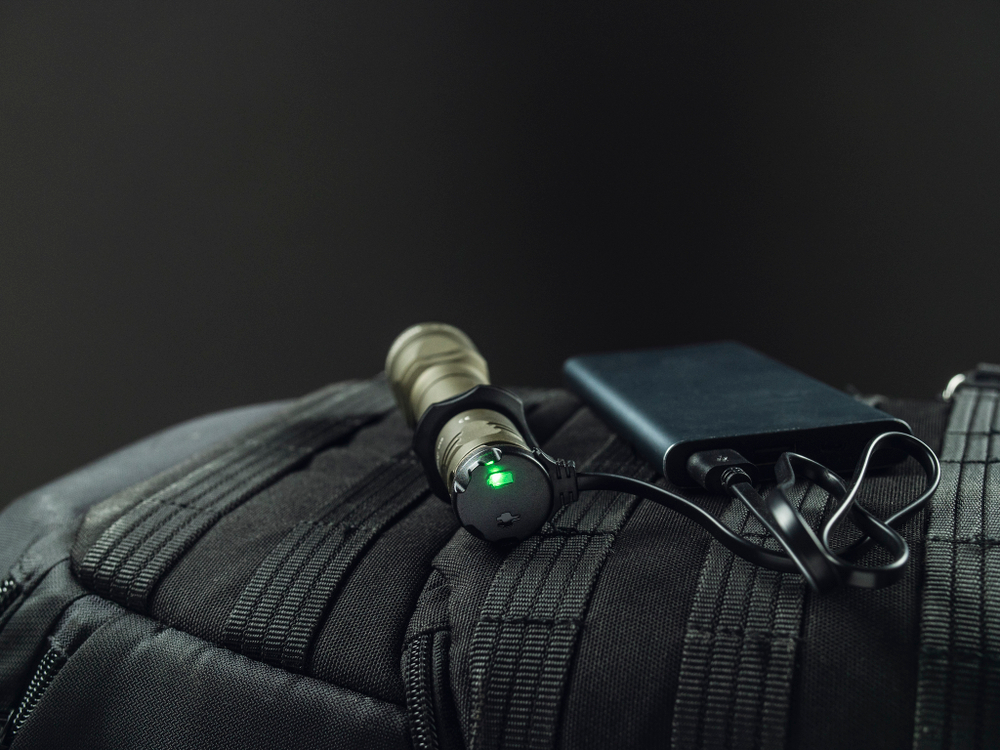 Фонарь светодиодный тактический Armytek Dobermann Pro Magnet USB, 1500 лм, Olive, Белый свет