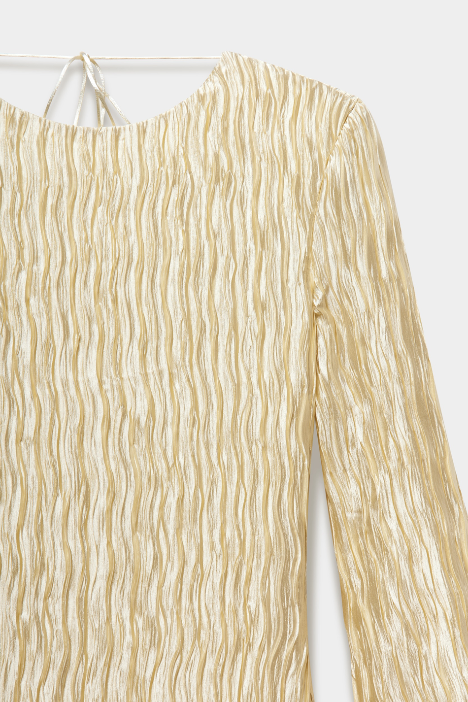 Платье плиссе с открытой спинкой