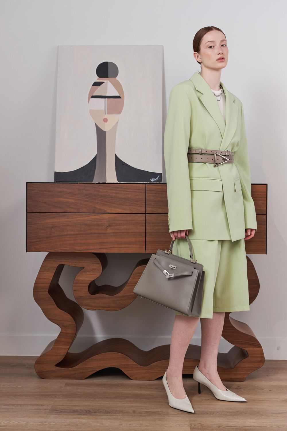 БАЗОВЫЙ ТОНКИЙ РЕМЕНЬ С МЯТОЙ ПРЯЖКОЙ COCOA