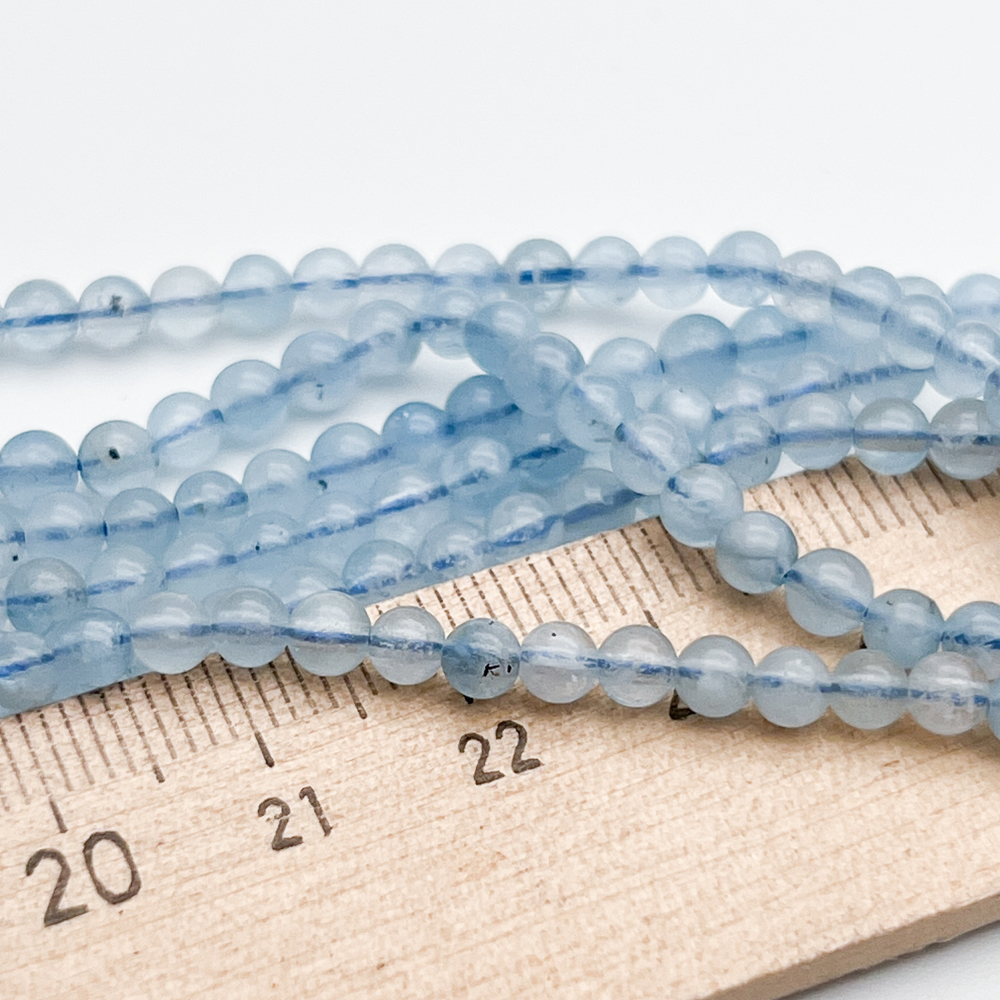 Аквамарин бусины, диаметр 3,9-4,1 мм, цена за отрезок 19 см (1/2 нити)