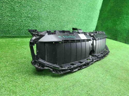 Решетка радиатора BMW 3er G20 (2022-2024)