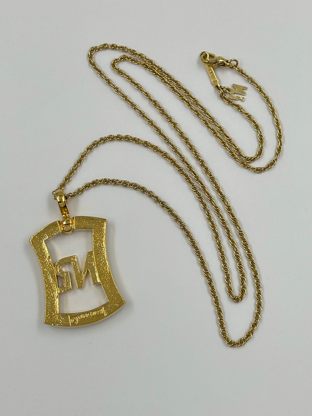 Кулон Nina Ricci