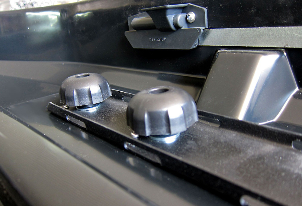 Turino Compact (360 л) чёрный с двусторонним открыванием