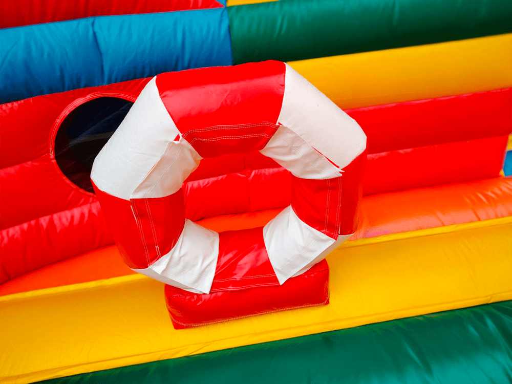 Большой надувной батут-горка «Корабль флибустьеров 2» 12*6*6 м