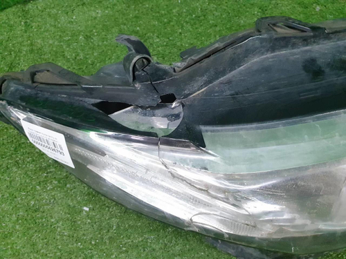 Битая Фара правая Toyota Camry xv70 (2017-2021) LED