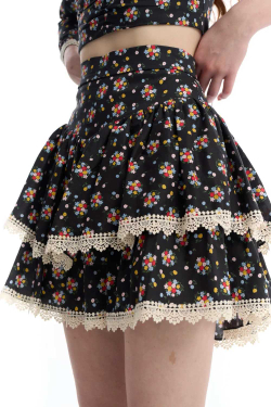 Юбка-мини с кружевом в цветочек