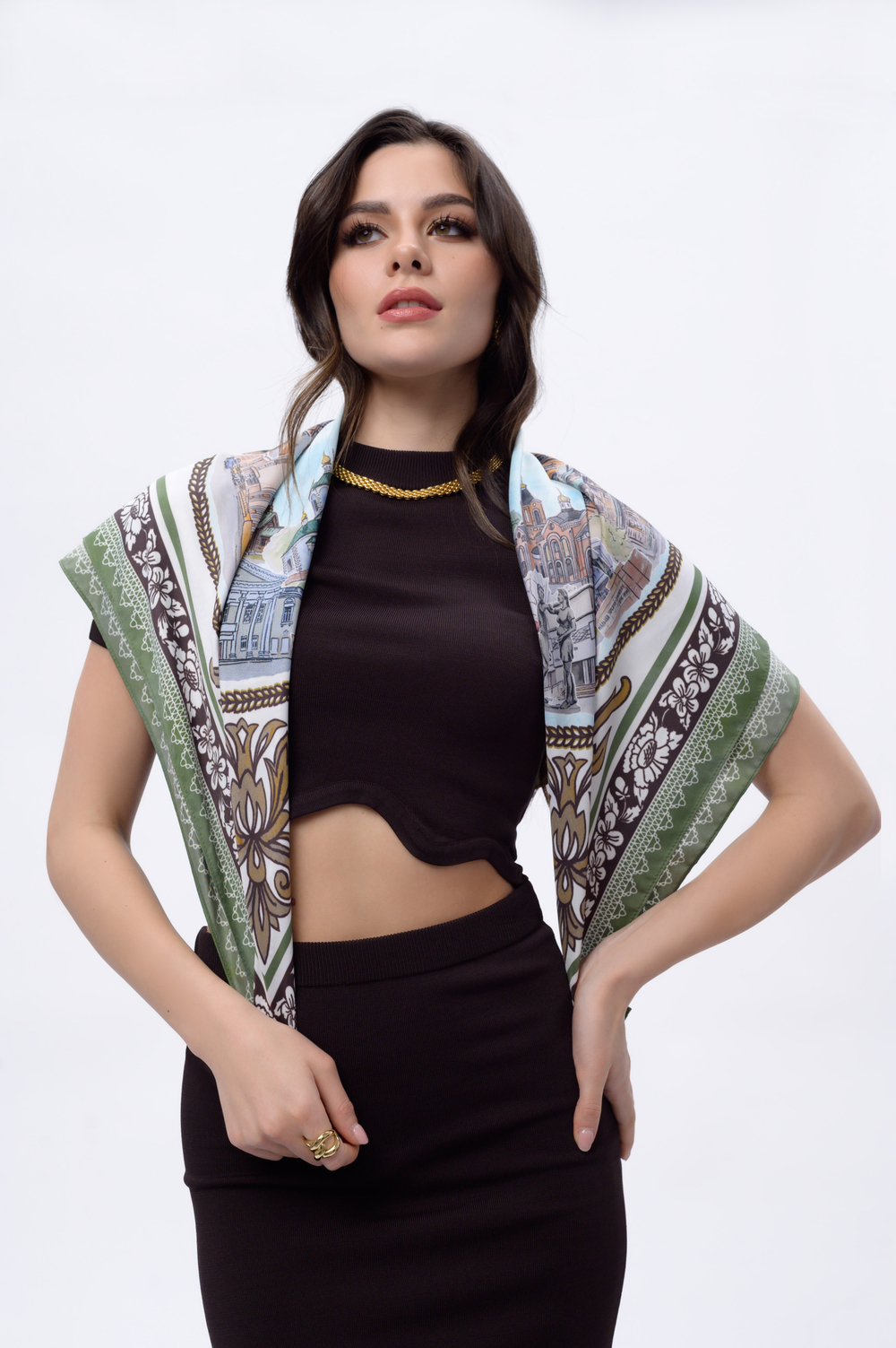 Платок «Связь времен» оливковый