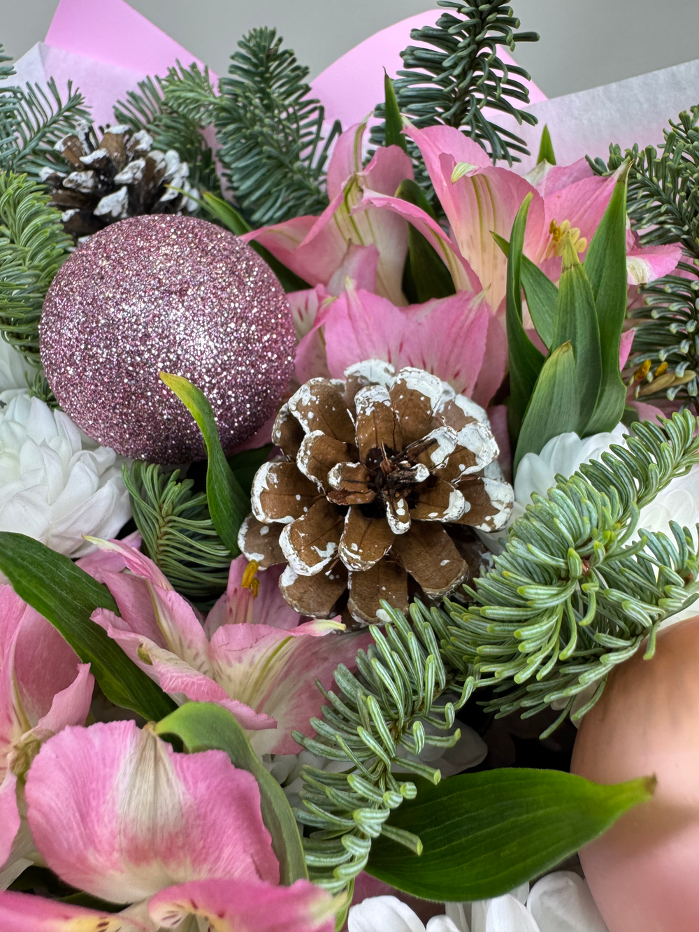 Букет цветов Новогодняя гирлянда