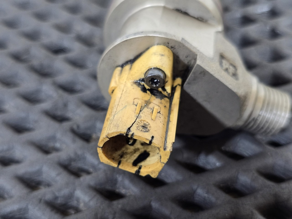 Форсунка топливная 2016г.